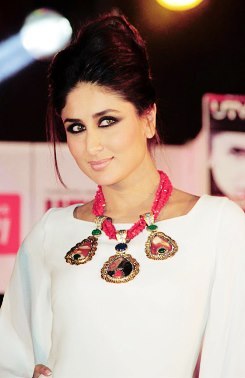 10504_279016755533606_1611849026_n - Kareena Kapoor 3