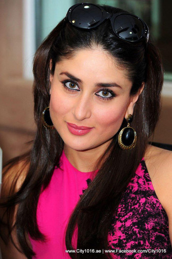 217897_279199455515336_1657888198_n