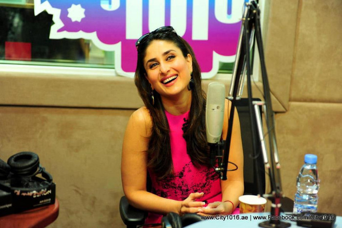296862_279199325515349_1128954831_n - Kareena Kapoor 3