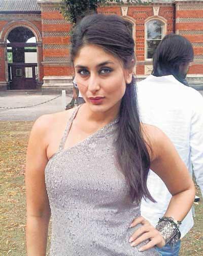 318375_279076365527645_724320932_n - Kareena Kapoor 3