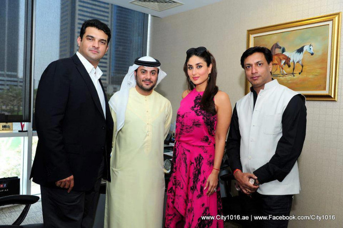 375967_279199198848695_389408268_n - Kareena Kapoor 3