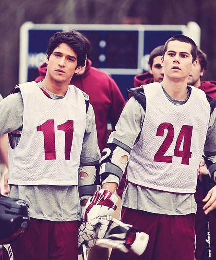 253131_474057635952380_465598899_n