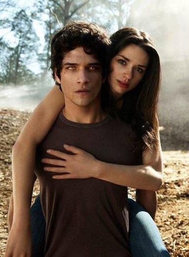 306914_449742285050582_890763703_n