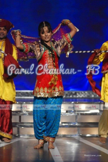 parul chauhan at azaadi live 2010 - O-Parul Chauhan at azaadi live 2010