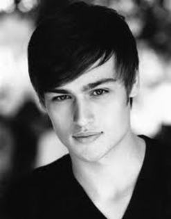 Douglas Booth.