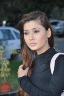7 - sara khan18