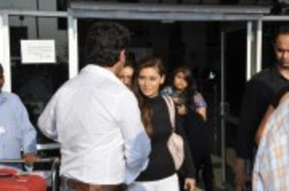 551729_459361667428205_900859156_a - sara khan18