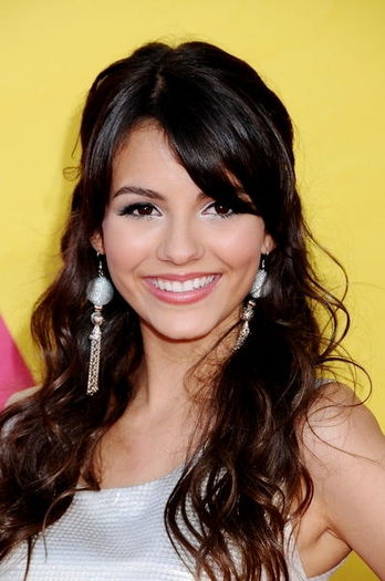 Victoria-Justice-HQ-0