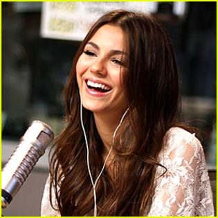 victoria-justice-seacrest-songs