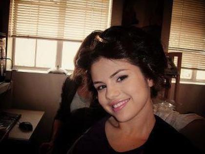 305644_412403088792859_674649527_n