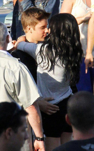 523331_390848097615025_803788870_n - Selena Gomez si Justin Bieber