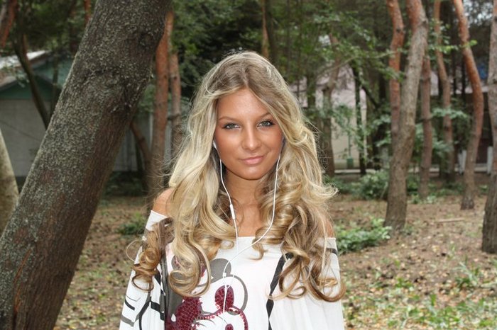 148572_468774087939_6561659_n