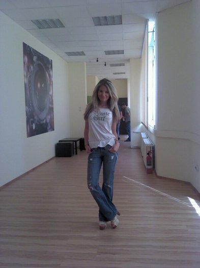 252100_10150279100092940_3140422_n