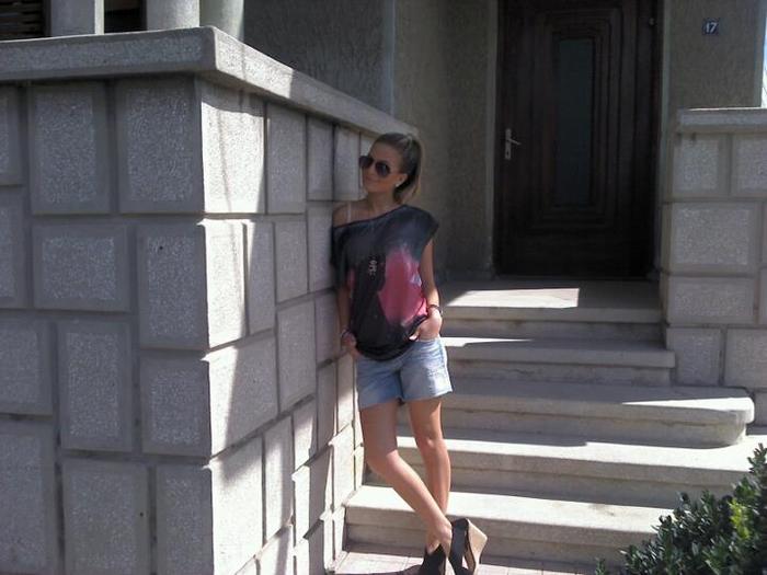 309460_10150313812082940_1492663211_n