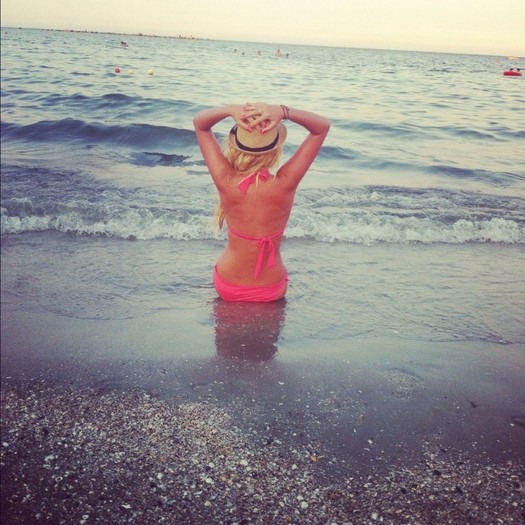 625501_10151079429957940_386072132_n