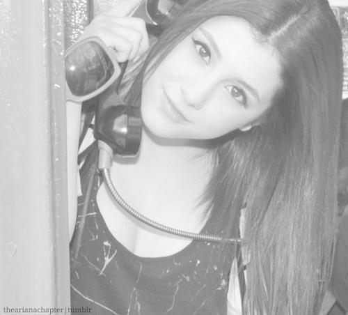 Ariana Grandee (208)