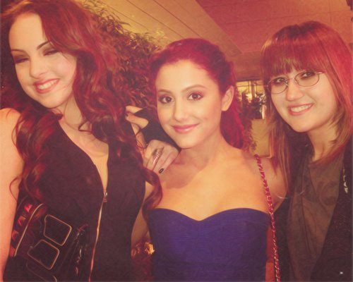 Ariana Grandee (128)