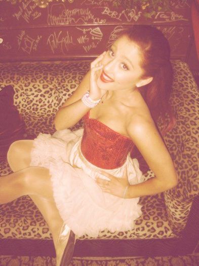 Ariana Grandee (112) - Ariana Grande