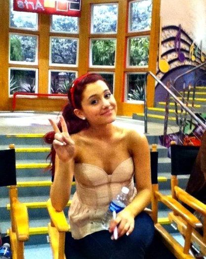 Ariana Grandee (74) - Ariana Grande