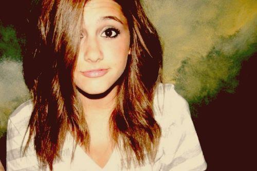 Ariana Grandee (322)