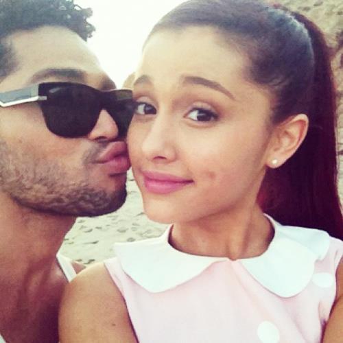 Ariana Grandee (151)