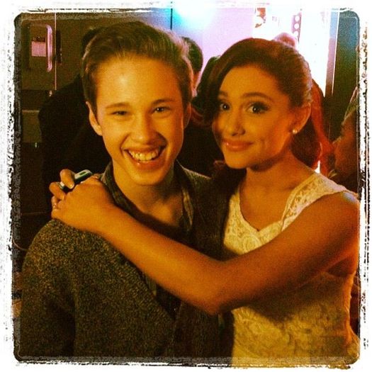 Ariana Grandee (198)
