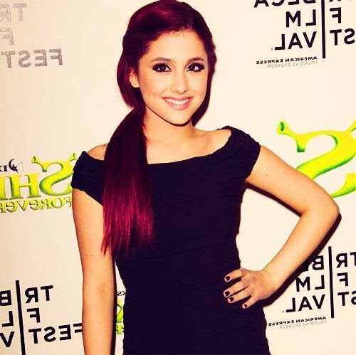 Ariana Grandee (241)