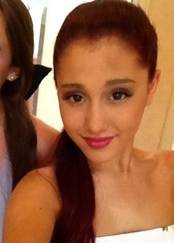 Ariana Grandee (40) - Ariana Grande