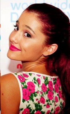 Ariana Grandee (120)
