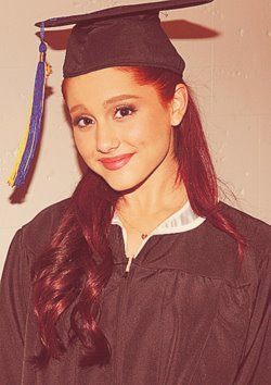 Ariana Grandee (301)