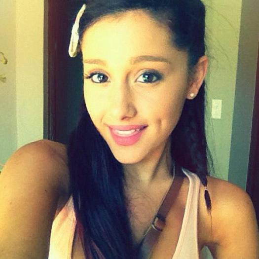 Ariana Grandee (43) - Ariana Grande