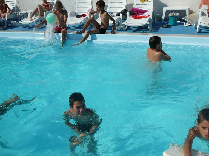 P1440017 - Piscina - cu clasa mea si nu numai