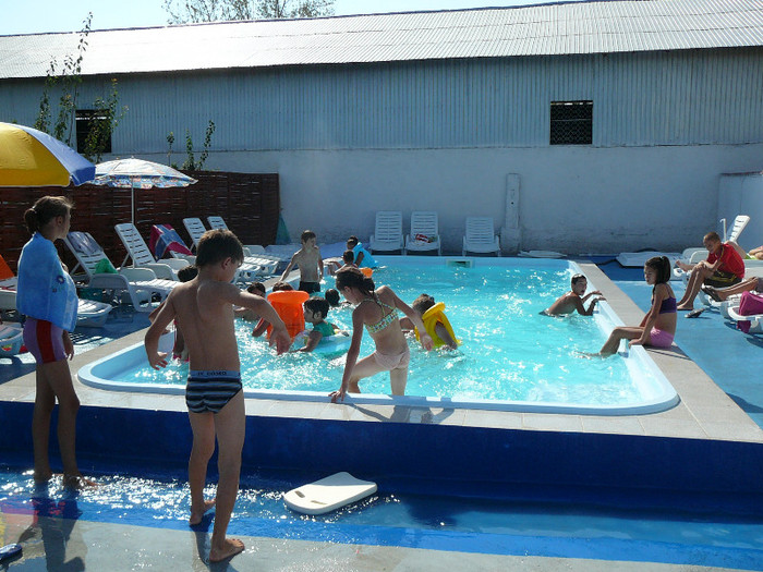 P1440040 - Piscina - cu clasa mea si nu numai