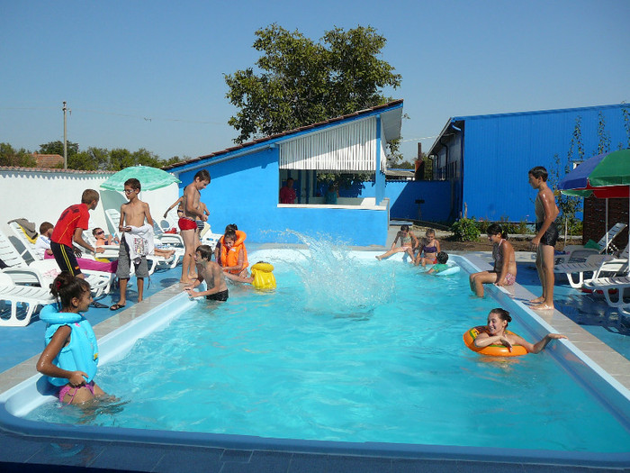 P1440042 - Piscina - cu clasa mea si nu numai