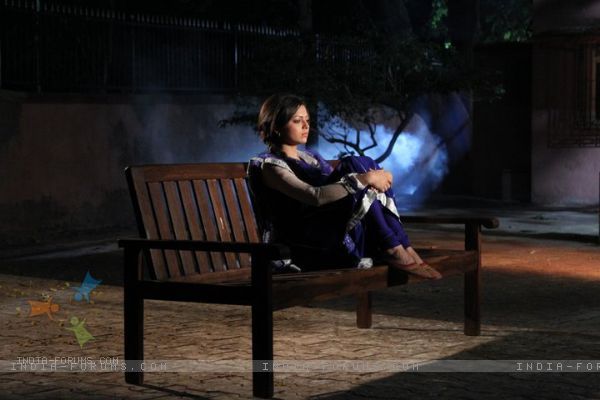 196077-drashti-dhami-as-geet 196077-drashti-dhami-as-geet