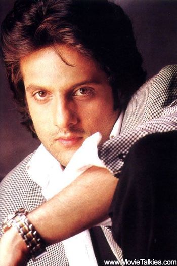 381490_298773606825180_1073945311_n - 0 Fardeen Khan