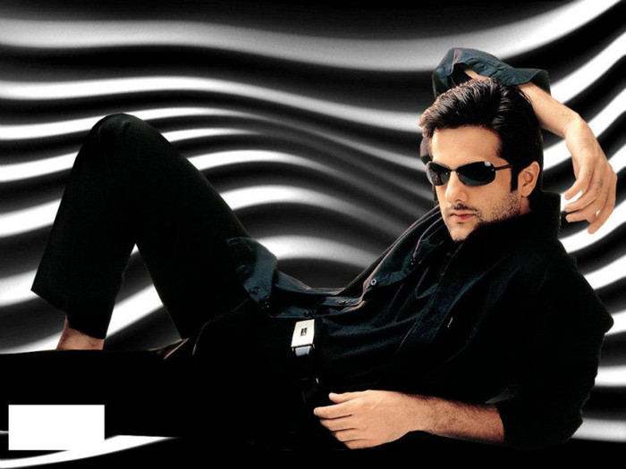 390136_293477594021448_1732802652_n