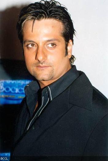 528793_335809136506554_1731012947_n - 0 Fardeen Khan