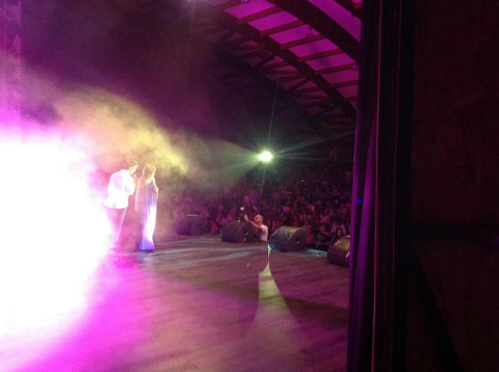 523094_271702362945053_1389159385_n