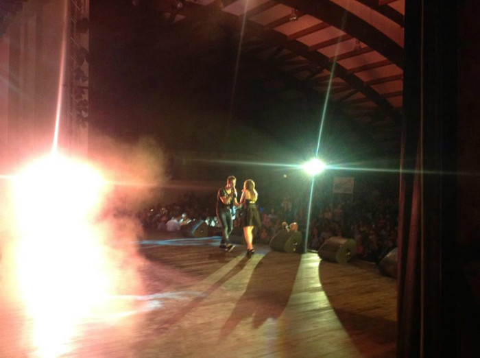 546471_271702342945055_1624117198_n