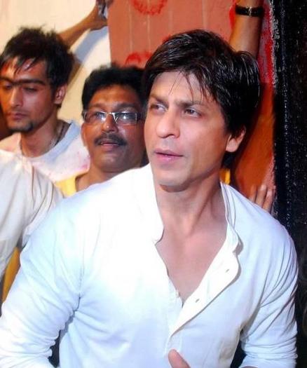 524343_384486541587373_587177842_n - Shahrukh Khan 4