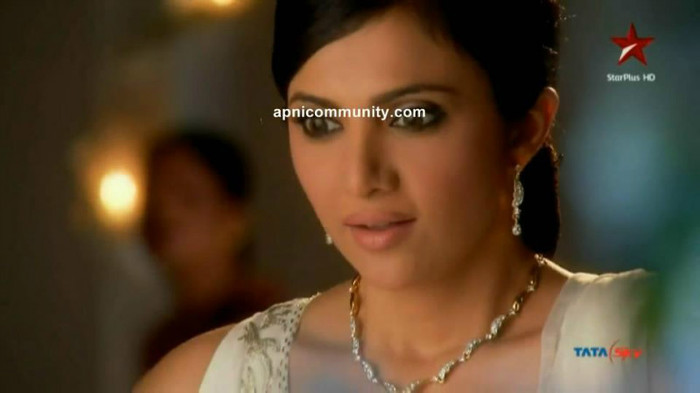 549639_347979415276361_55780960_n