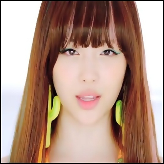 - Habar n-am.. Au dat party aseara Yesu,MinHo oppa,HyunSeung si Hyuna..Iar restul habar n-am :))