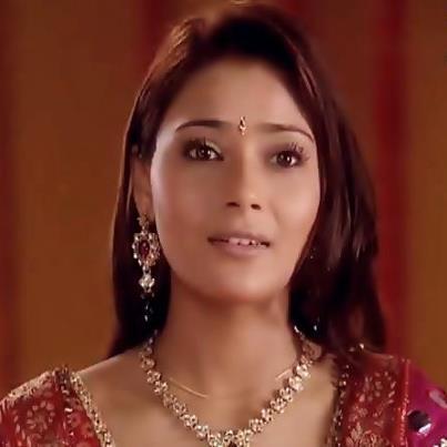 383341_362617317147938_1329318786_n - sara khan18