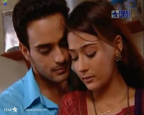 250310_344971198927151_413788717_n - sara khan18