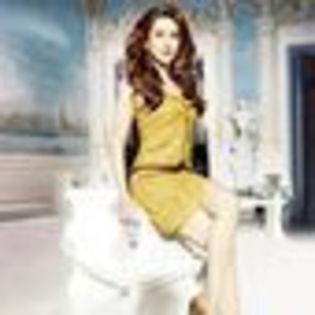 karishma-kapoor-339780l-thumbnail_gallery