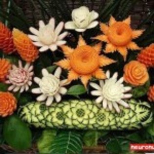 Sculpturi-fructe-si-legume-20-150x150; floricelele mmaaggiiccee

