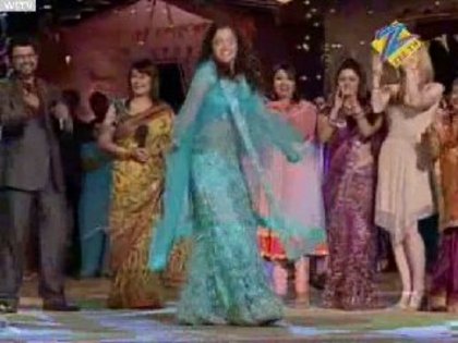 dfgd - O-Sushant and Anikta Dance