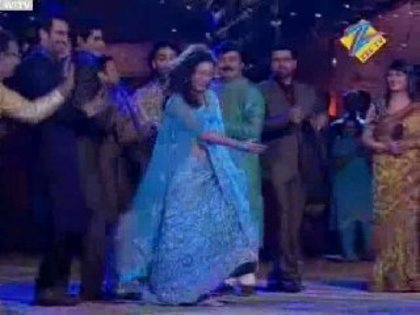 dgsgfd - O-Sushant and Anikta Dance