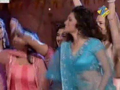 dgdeg - O-Sushant and Anikta Dance